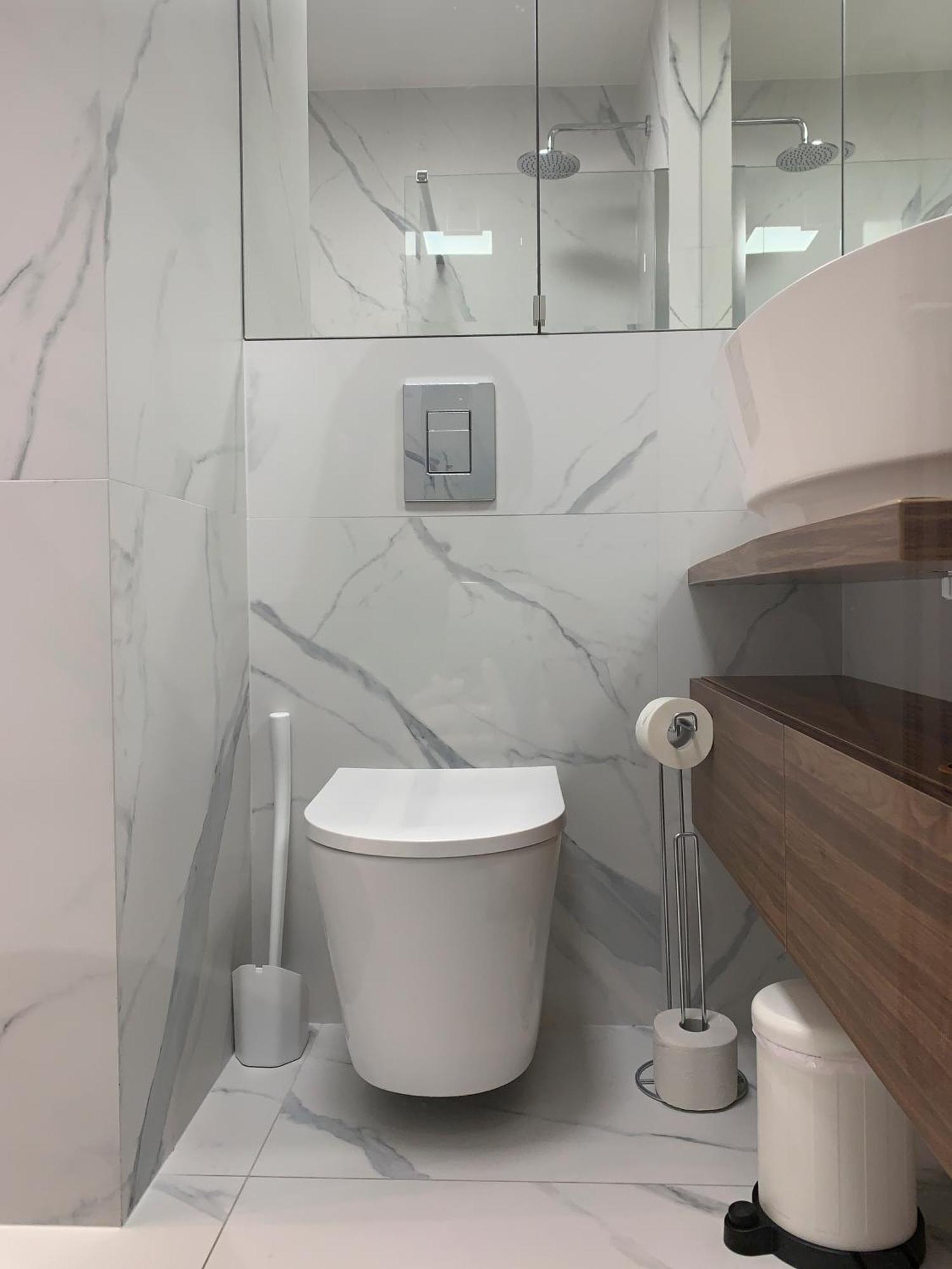 Warsaw Home Suites Экстерьер фото