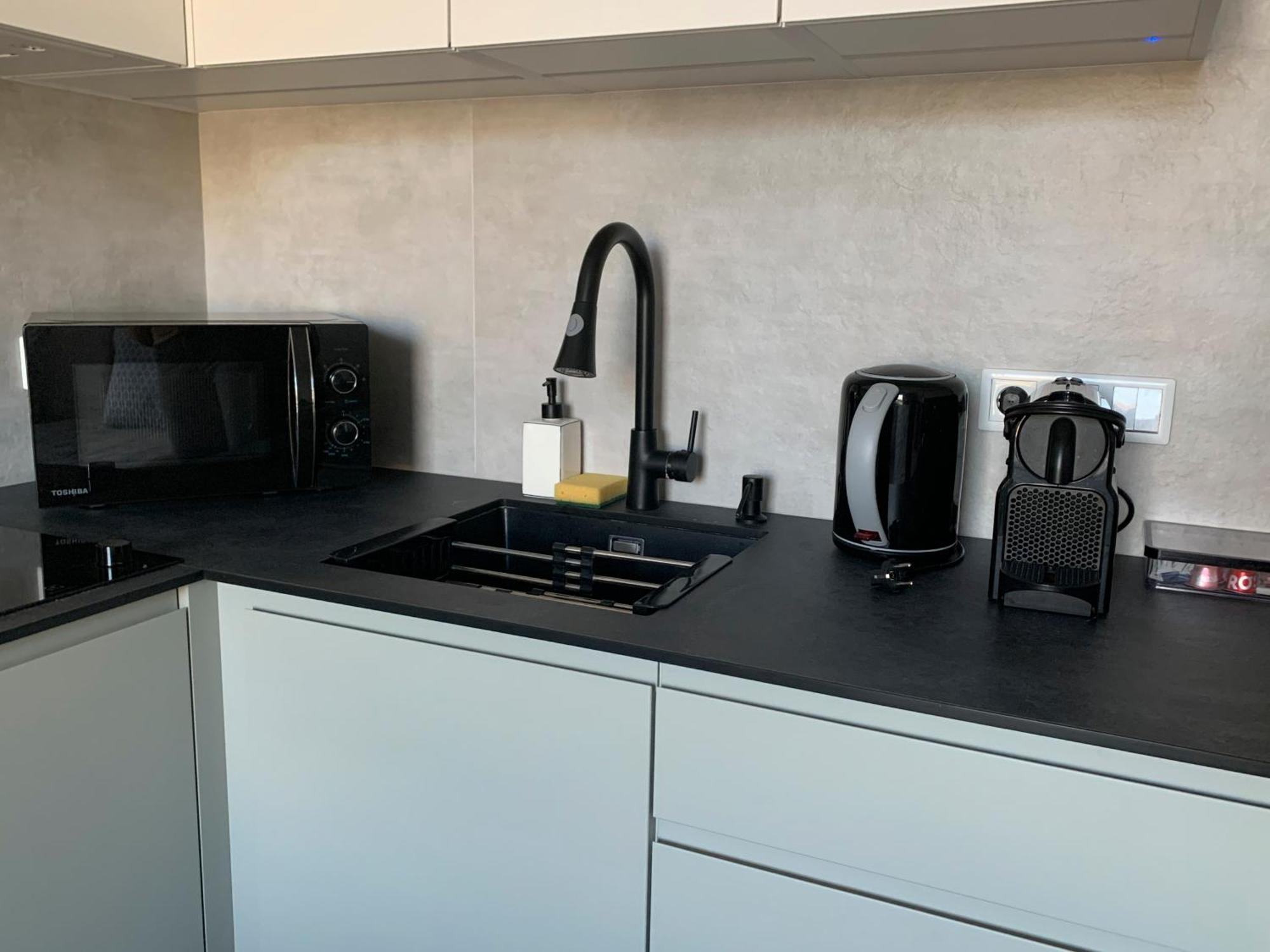Warsaw Home Suites Экстерьер фото