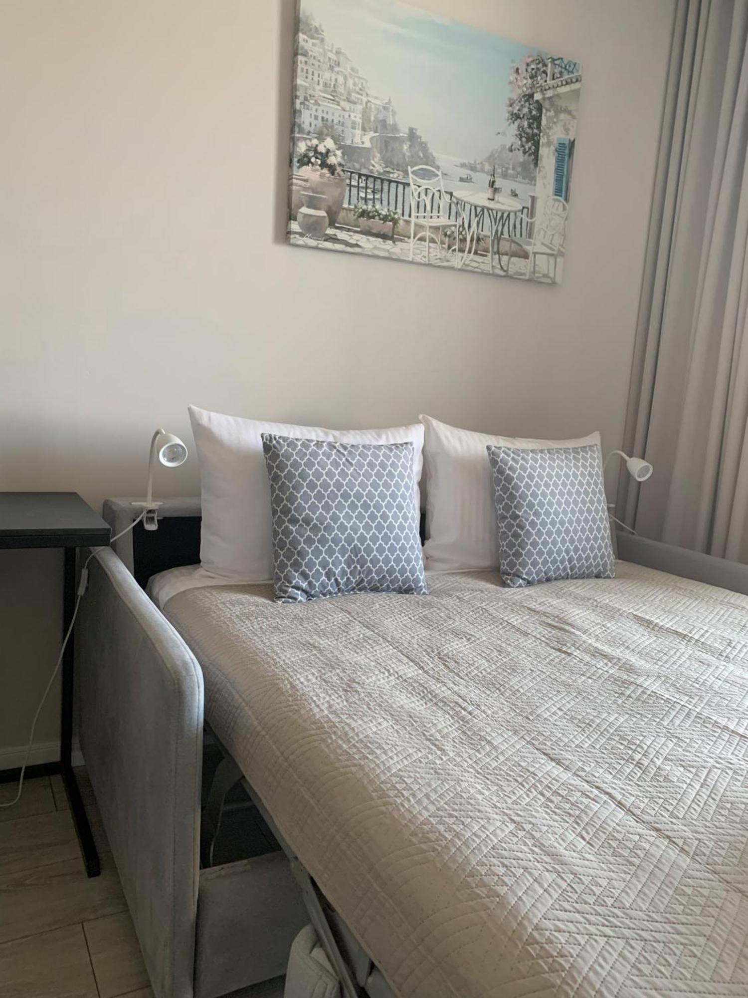 Warsaw Home Suites Экстерьер фото