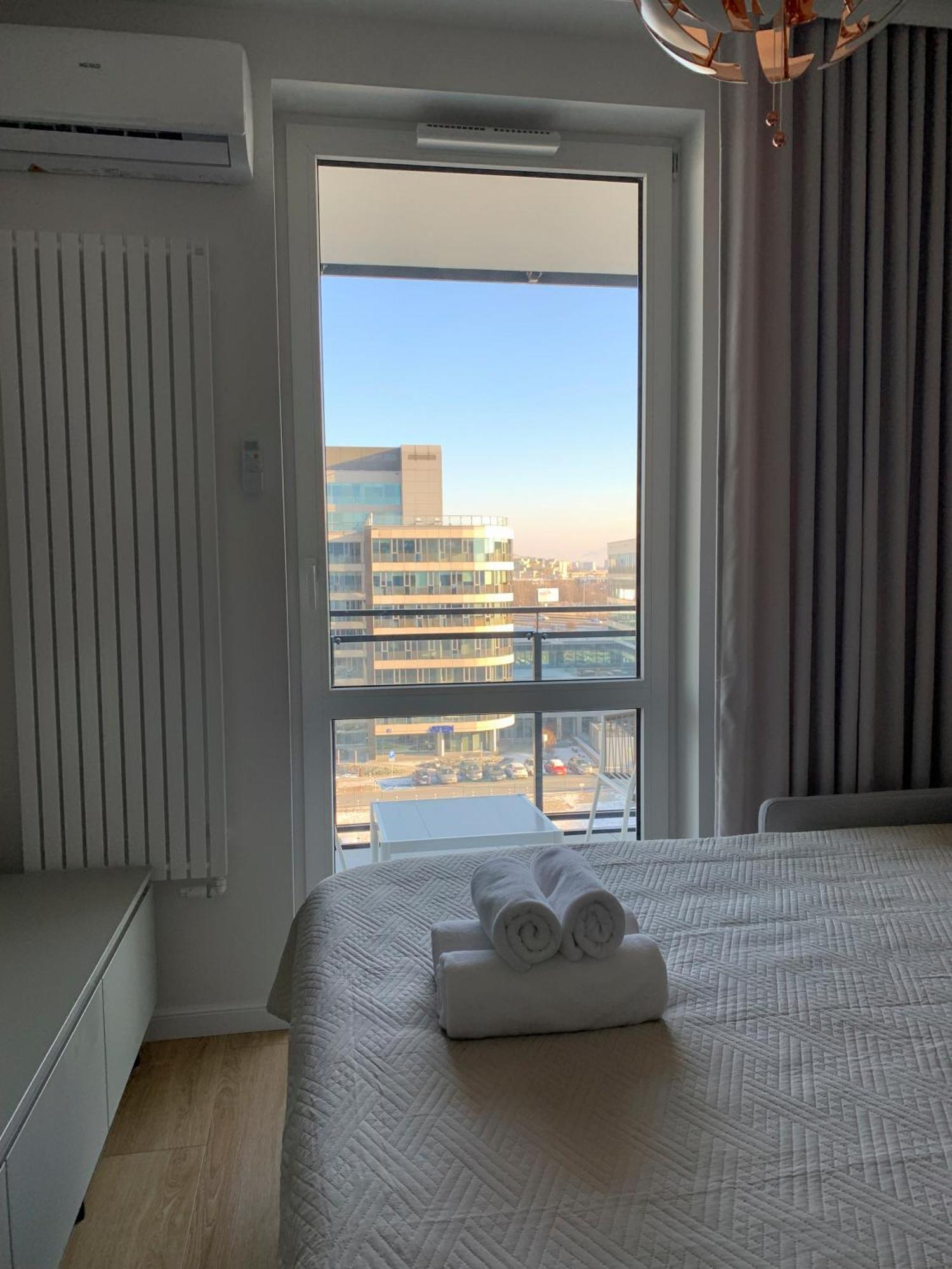 Warsaw Home Suites Экстерьер фото